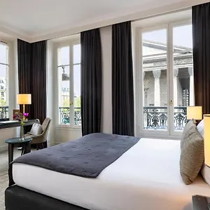 4* Отель Madeleine Plaza