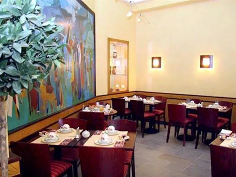 Ibis Paris Gare Du Nord Tgv Hotel