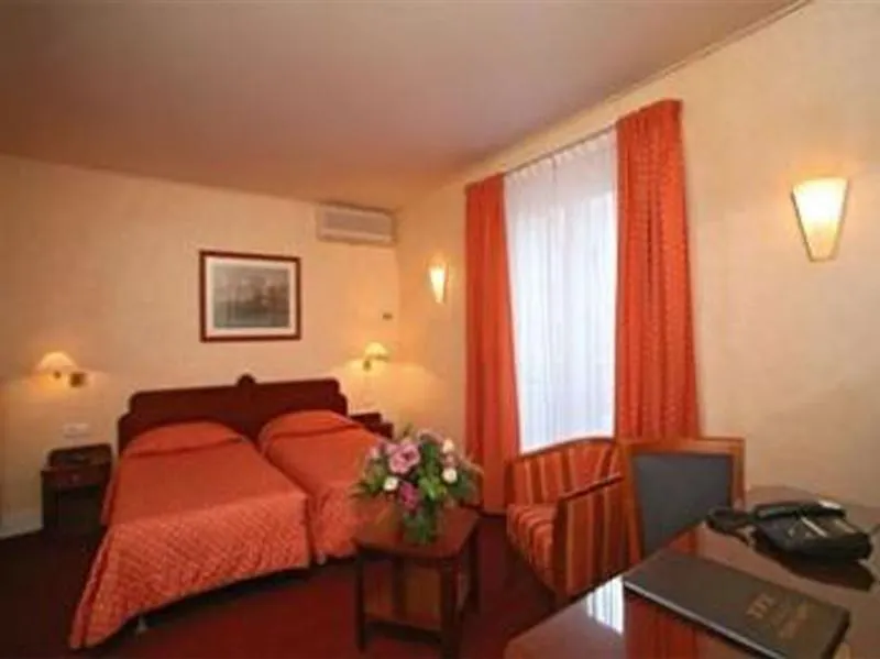 ***  Ibis Paris Gare Du Nord Tgv Hotel Frankrijk