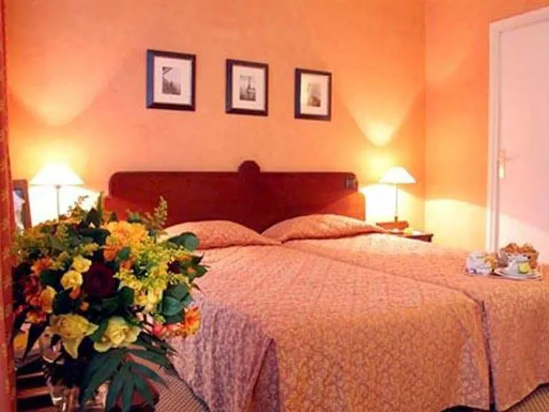 Ibis Paris Gare Du Nord Tgv Hotel