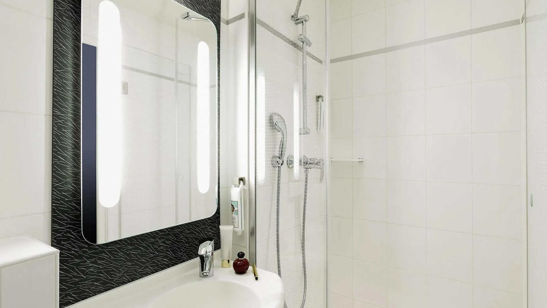 Ibis Paris Gare Du Nord Tgv Hotel